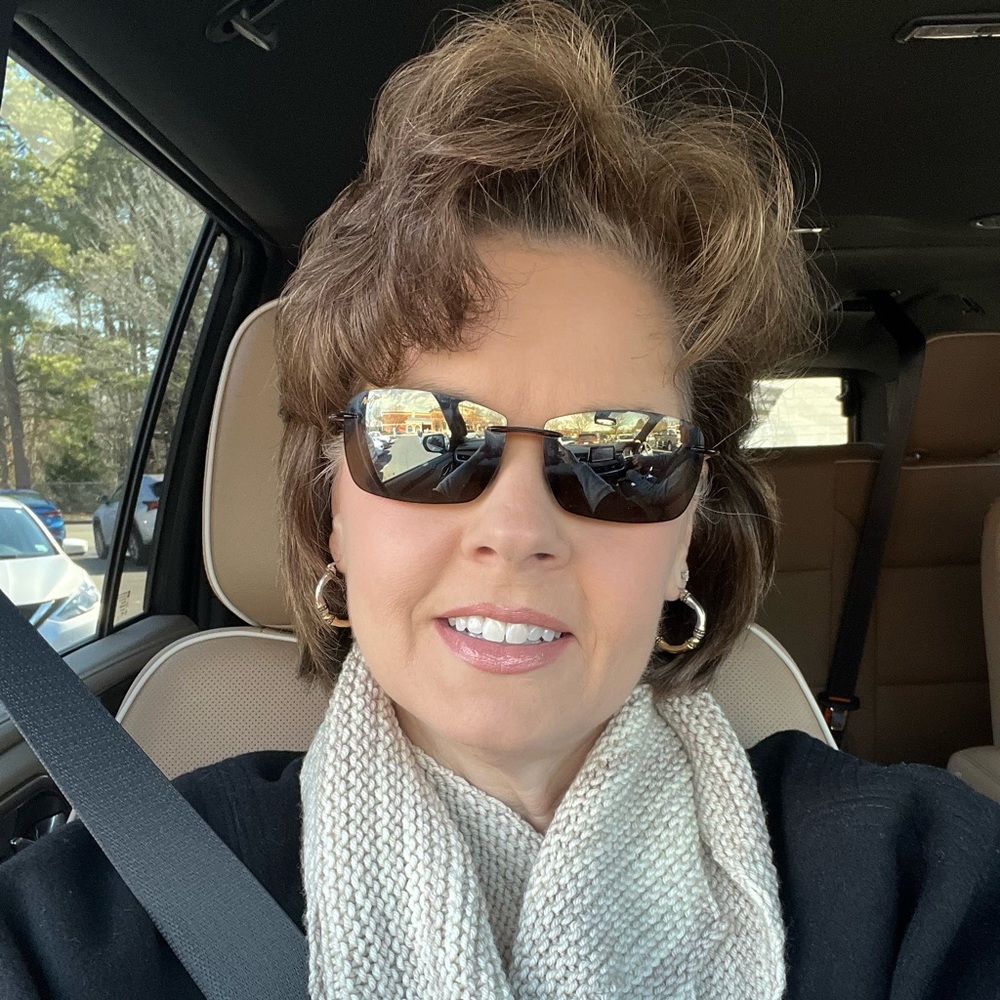 Meet your Posher, Amy